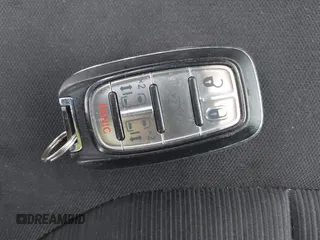 2018 Chrysler Pacifica Touring with VIN 2C4RC1DGXJR177738, listed as a IAAI auction lot 41895939 with 194,788 mi miles and . Bid and sale history available at DreamBid. Image 11.
