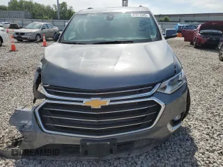 2021 Chevrolet Traverse LT Cloth z VIN 1GNEVGKW6MJ166824, wystawiony jako Copart lot #57511345 z przebiegiem Nie podano mil oraz Czysty tytuł • Clean title. Historia ofert i sprzedaży dostępna na DreamBid. Obrazek 5.