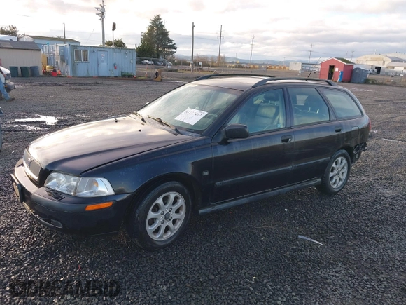 2002 Volvo V40 z VIN YV1VW29512F803232, wystawiony jako IAAI lot #41117493 z przebiegiem 195 964 mil mil oraz . Historia ofert i sprzedaży dostępna na DreamBid. Obrazek 19.