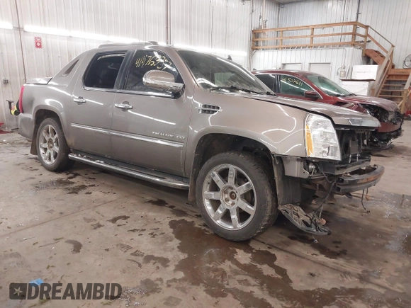 2011 Cadillac Escalade EXT Luxury with VIN 3GYT4MEF4BG222118, listed as a IAAI auction lot 41482082 with 170,555 mi miles. Bid and sale history available at carsss.com. Image 1.