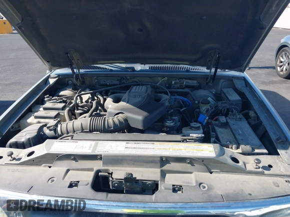 2001 Ford Explorer XLT with VIN 1FMZU73E71ZA54223, listed as a IAAI auction lot 42430186 with 207,658 mi miles and . Bid and sale history available at DreamBid. Image 10.