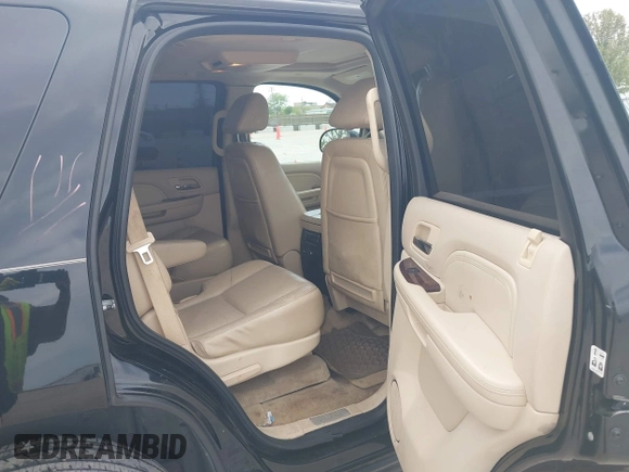 2007 Cadillac Escalade z VIN 1GYFK63847R144188, wystawiony jako IAAI lot #42244242 z przebiegiem 261 035 mil mil oraz . Historia ofert i sprzedaży dostępna na DreamBid. Obrazek 8.
