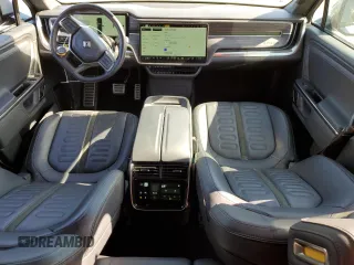 2022 Rivian R1T Adventure z VIN 7FCTGAAA0NN010103, wystawiony jako Copart lot #53312035 z przebiegiem 48 333 mil mil oraz Szkody całkowita. Historia ofert i sprzedaży dostępna na DreamBid. Obrazek 8.