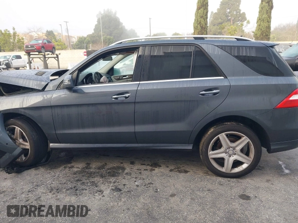 2014 Mercedes-Benz M 350 with VIN 4JGDA2EB2EA307963, listed as a IAAI auction lot 41582162 with 54,963 mi miles and . Bid and sale history available at DreamBid. Image 14.