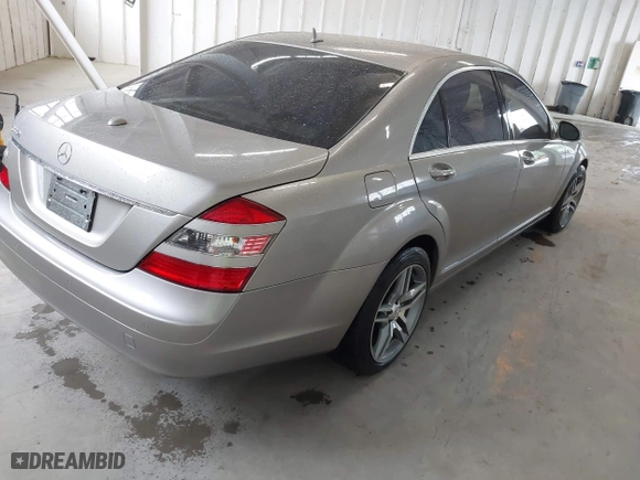 2007 Mercedes-Benz S-Class 5.5L V8 with VIN WDDNG71X07A081212, listed as a IAAI auction lot 41971565 with 166,904 mi miles. Bid and sale history available at carsss.com. Image 4.