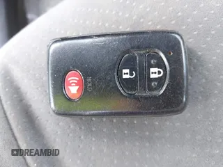 2011 Toyota Prius I z VIN JTDKN3DU5B0295561, wystawiony jako IAAI lot #41903455 z przebiegiem 195 860 mil mil oraz . Historia ofert i sprzedaży dostępna na DreamBid. Obrazek 11.