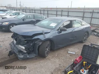 2019 Toyota Avalon XLE with VIN 4T1BZ1FB9KU028903, listed as a IAAI auction lot 41743931 with 68,550 mi miles and . Bid and sale history available at DreamBid. Image 2.