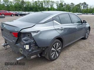 2020 Nissan Altima SV z VIN 1N4BL4DWXLC172566, wystawiony jako IAAI lot #42359457 z przebiegiem 122 856 mil mil oraz . Historia ofert i sprzedaży dostępna na DreamBid. Obrazek 4.