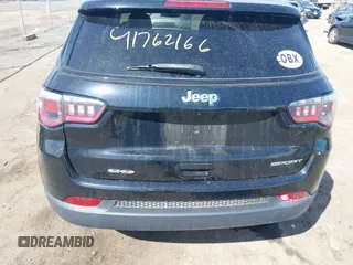 2018 Jeep Compass Sport with VIN 3C4NJCAB1JT301868, listed as a IAAI auction lot 41762166 with 119,933 mi miles. Bid and sale history available at carsss.com. Image 16.