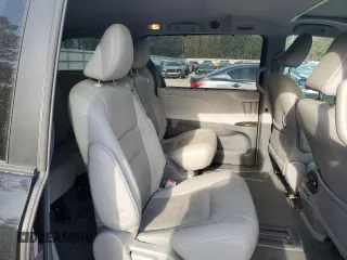 2019 Toyota Sienna XLE Auto Access Seat with VIN 5TDYZ3DC6KS017299, listed as a Copart auction lot 50976825 with 164,704 mi miles and Salvage Title. Bid and sale history available at carsss.com. Image 12.
