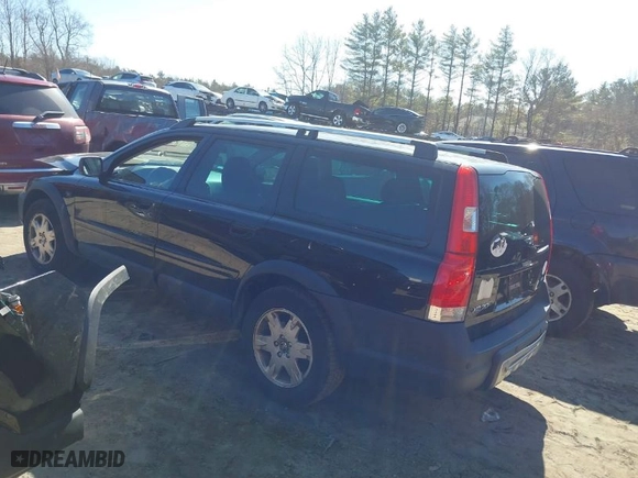 2006 Volvo XC70 with VIN YV4SZ592261239677, listed as a IAAI auction lot 41771235 with 239,475 mi miles. Bid and sale history available at carsss.com. Image 3.