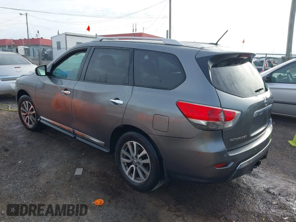 2016 Nissan Pathfinder SV with VIN 5N1AR2MN9GC629224, listed as a IAAI auction lot 42069279 with 172,227 mi miles. Bid and sale history available at carsss.com. Image 3.