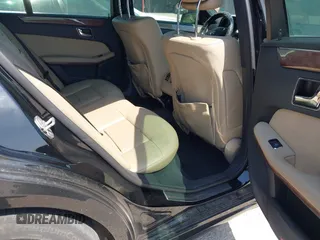 2010 Mercedes-Benz E-Class E 350 Luxury with VIN WDDHF8HB4AA157697, listed as a IAAI auction lot 42025686 with 205,626 mi miles. Bid and sale history available at carsss.com. Image 8.