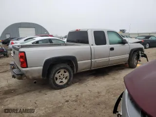 2006 Chevrolet Silverado 1500 LT1 with VIN 1GCEC19Z46Z205152, listed as a Copart auction lot 44175485 with 211,695 mi miles and Salvage Title. Bid and sale history available at carsss.com. Image 3.