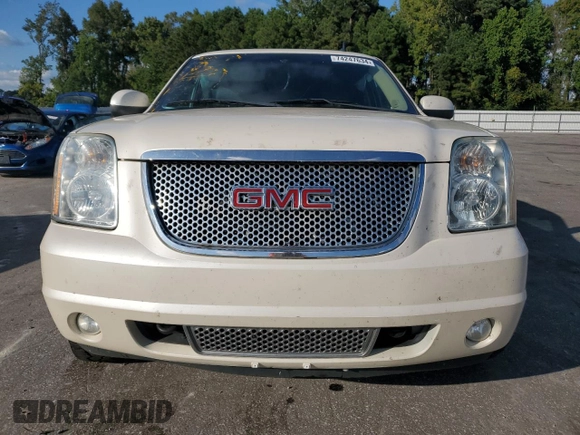 2014 GMC Yukon Denali with VIN 1GKS2EEF0ER141638, listed as a Copart auction lot 74247634 with 160,671 mi miles and Salvage Title. Bid and sale history available at carsss.com. Image 5.