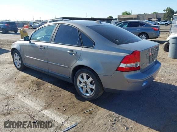 2006 Volvo S40 2.4L z VIN YV1MS390162205592, wystawiony jako IAAI lot #42172044 z przebiegiem 197 463 mil mil oraz . Historia ofert i sprzedaży dostępna na DreamBid. Obrazek 3.