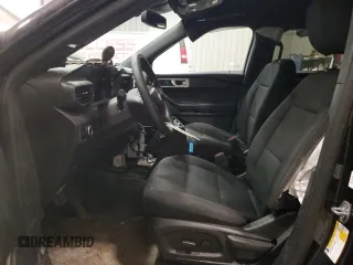 2024 Ford Police Interceptor Utility z VIN 1FM5K8AB5RGA03412, wystawiony jako Copart lot #51789875 z przebiegiem 7756 mil mil oraz Szkody całkowita. Historia ofert i sprzedaży dostępna na DreamBid. Obrazek 7.