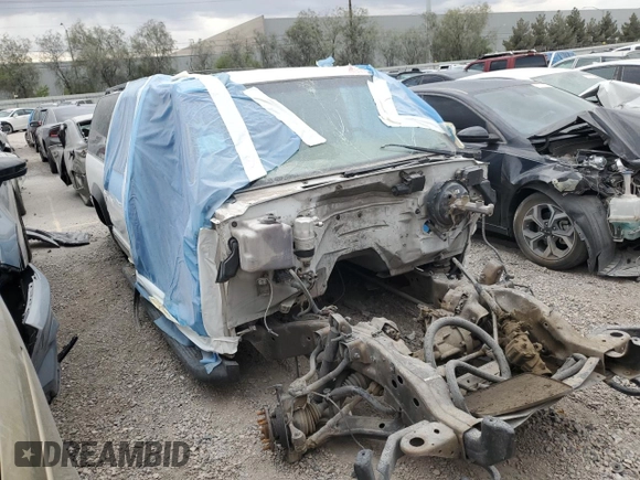 1999 GMC Suburban z VIN 3GKFK16R0XG524193, wystawiony jako Copart lot #49688315 z przebiegiem Nie podano mil oraz Nie do naprawy • Non repairable. Historia ofert i sprzedaży dostępna na DreamBid. Obrazek 4.