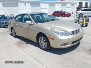 2002 Lexus ES 300 with VIN JTHBF30G225023659, listed as a IAAI auction lot 42026524 with 64,533 mi miles. Bid and sale history available at carsss.com. Image 1.