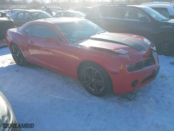 2011 Chevrolet Camaro 1LT with VIN 2G1FB1ED6B9157474, listed as a IAAI auction lot 41170400 with 182979 miles. Bid and sale history available at carsss.com. Image 1.