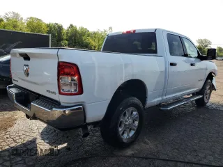 2024 Ram 2500 Big Horn z VIN 3C6UR5DL4RG244839, wystawiony jako Copart lot #61652285 z przebiegiem 36 450 mil mil oraz Czysty tytuł • Clean title. Historia ofert i sprzedaży dostępna na DreamBid. Obrazek 3.