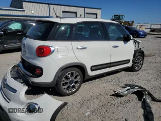2014 FIAT 500L Trekking with VIN ZFBCFADH5EZ011258, listed as a Copart auction lot 77622554 with 192,013 mi miles and Salvage Title. Bid and sale history available at DreamBid. Image 3.