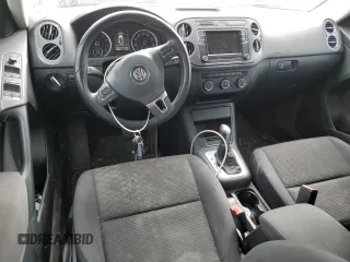 2015 Volkswagen Tiguan S z VIN WVGAV7AX7FW602499, wystawiony jako Copart lot #45453975 z przebiegiem 82 064 mil mil oraz Szkoda całkowita • Salvage title. Historia ofert i sprzedaży dostępna na DreamBid. Obrazek 8.