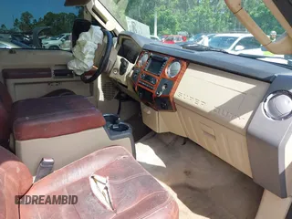 2010 Ford F-250 XL with VIN 1FTSW2BR0AEA90740, listed as a IAAI auction lot 42592299 with 115,200 mi miles and . Bid and sale history available at DreamBid. Image 5.