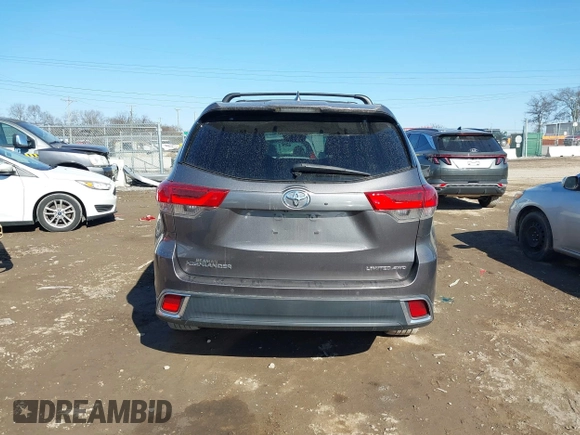 2017 Toyota Highlander Limited с VIN 5TDDZRFH9HS464762, выставлен на аукционе IAAI как лот 41396047 с пробегом 60 528 миль миль и . История ставок и продаж доступна на DreamBid. Изображение 16.