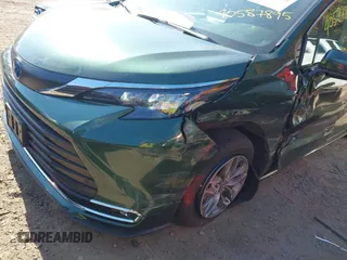 2024 Toyota Sienna XLE with VIN 5TDJSKFC2RS147426, listed as a IAAI auction lot 40587895 with 2,143 mi miles and . Bid and sale history available at DreamBid. Image 6.