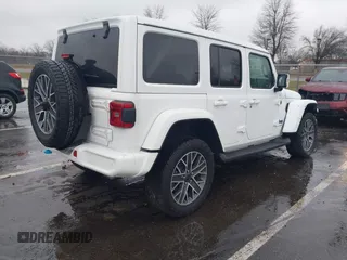 2024 Jeep Wrangler High Altitude z VIN 1C4RJXU6XRW209302, wystawiony jako IAAI lot #41116289 z przebiegiem 2 862 mil mil oraz . Historia ofert i sprzedaży dostępna na DreamBid. Obrazek 4.