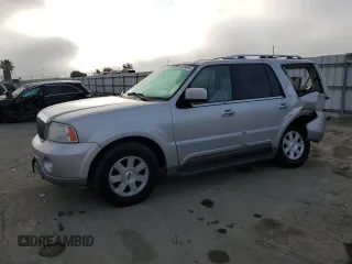 2003 Lincoln Navigator Luxury with VIN 5LMFU28R03LJ41143, listed as a Copart auction lot 49954945 with 79,339 mi miles and Salvage Title. Bid and sale history available at carsss.com. Image 1.