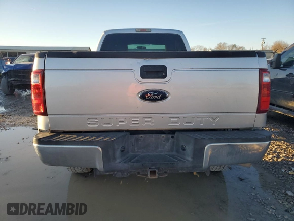 2014 Ford F-350 XL with VIN 1FT8X3BT7EEA61279, listed as a Copart auction lot 43035235 with 258,391 mi miles and Clean title. Bid and sale history available at DreamBid. Image 6.