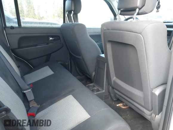 2010 Jeep Liberty Sport with VIN 1J4PN2GK0AW153442, listed as a IAAI auction lot 41732415 with 206,834 mi miles. Bid and sale history available at carsss.com. Image 8.