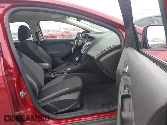 2014 Ford Focus SE with VIN 1FADP3F21EL340728, listed as a IAAI auction lot 41159162 with 125,919 mi miles. Bid and sale history available at carsss.com. Image 5.