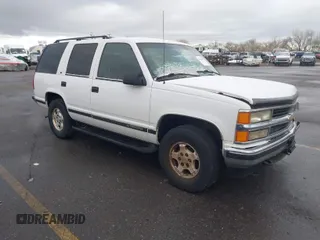 1999 Chevrolet Tahoe Z71 with VIN 1GNEK13R5XJ574086, listed as a IAAI auction lot 41788562 with 339,570 mi miles and . Bid and sale history available at DreamBid. Image 1.