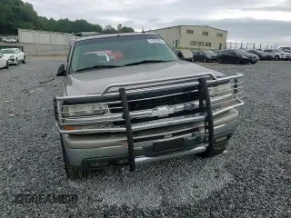 2003 Chevrolet Suburban LT with VIN 3GNEC16Z13G215015, listed as a Copart auction lot 71533544 with 430,252 mi miles and Salvage Title. Bid and sale history available at carsss.com. Image 12.