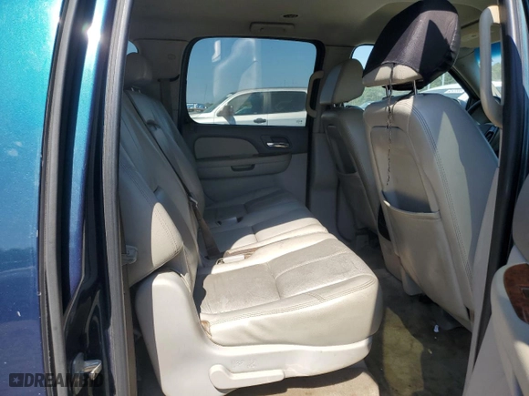2007 Chevrolet Suburban LT with VIN 3GNFC16J77G102870, listed as a Copart auction lot 52852535 with 226,632 mi miles and Salvage Title. Bid and sale history available at carsss.com. Image 12.