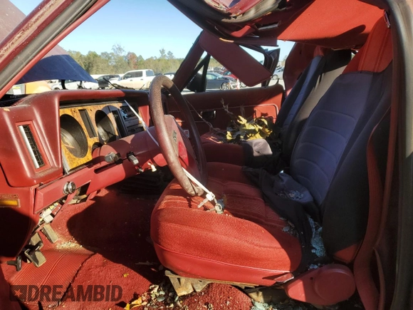1988 Ford Bronco z VIN 1FMCU14T3JUD16266, wystawiony jako Copart lot #77365034 z przebiegiem 81 445 mil mil oraz Szkoda całkowita • Salvage title. Historia ofert i sprzedaży dostępna na DreamBid. Obrazek 7.