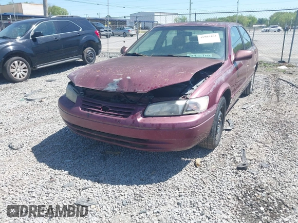 1997 Toyota Camry LE z VIN 4T1BG22K3VU016347, wystawiony jako IAAI lot #41985462 z przebiegiem 283 729 mil mil oraz . Historia ofert i sprzedaży dostępna na DreamBid. Obrazek 6.