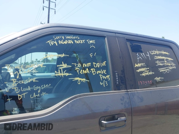 2018 Ford F-150 XL with VIN 1FTEW1CPXJKD56562, listed as a IAAI auction lot 42588371 with 137,496 mi miles and . Bid and sale history available at DreamBid. Image 19.