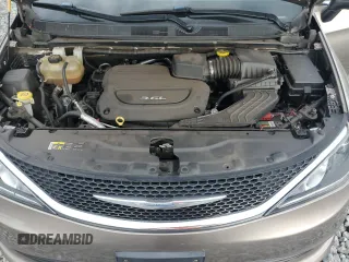 2017 Chrysler Pacifica Touring with VIN 2C4RC1DG7HR747382, listed as a Copart auction lot 61635915 with 188,495 mi miles and Salvage title. Bid and sale history available at DreamBid. Image 12.