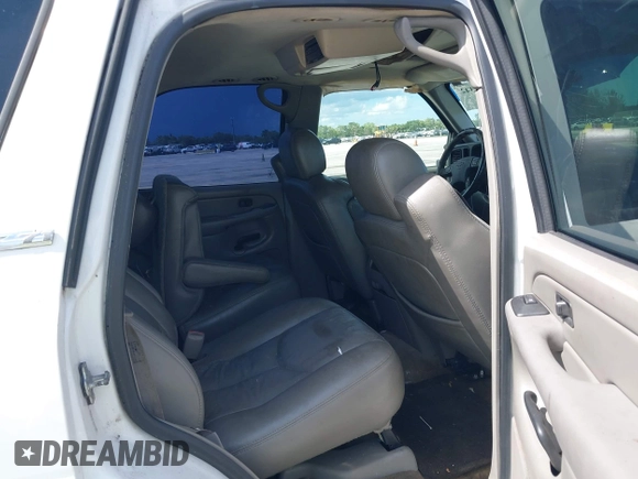 2005 Chevrolet Tahoe Z71 z VIN 1GNEC13T05R219656, wystawiony jako IAAI lot #42802342 z przebiegiem 265 766 mil mil oraz . Historia ofert i sprzedaży dostępna na DreamBid. Obrazek 8.