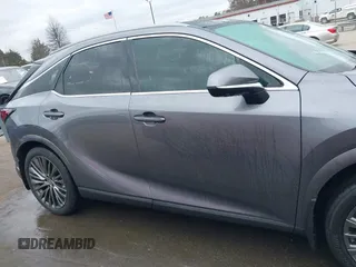 2023 Lexus RX 350 z VIN 2T2BAMCA4PC017770, wystawiony jako IAAI lot #41546843 z przebiegiem 31 501 mil mil oraz . Historia ofert i sprzedaży dostępna na DreamBid. Obrazek 13.