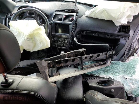 2017 Ford Explorer XLT z VIN 1FM5K8D86HGE16227, wystawiony jako Copart lot #82871484 z przebiegiem Nie podano mil oraz Szkoda całkowita • Salvage title. Historia ofert i sprzedaży dostępna na DreamBid. Obrazek 8.