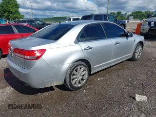 2012 Lincoln MKZ z VIN 3LNHL2GC2CR821896, wystawiony jako IAAI lot #42389103 z przebiegiem 253 804 mil mil oraz . Historia ofert i sprzedaży dostępna na DreamBid. Obrazek 4.