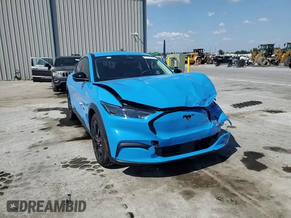 2024 Ford Mustang Mach-E Select z VIN 3FMTK1R47RMA23476, wystawiony jako Copart lot #57778105 z przebiegiem Nie podano mil oraz Nie do naprawy • Non repairable. Historia ofert i sprzedaży dostępna na DreamBid. Obrazek 14.