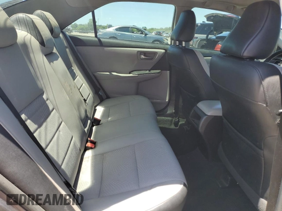 2017 Toyota Camry XLE z VIN 4T1BF1FK3HU302310, wystawiony jako Copart lot #57346605 z przebiegiem 154 422 mil mil oraz Szkoda całkowita • Salvage title. Historia ofert i sprzedaży dostępna na DreamBid. Obrazek 10.