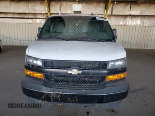 2018 Chevrolet Express Cargo Van with VIN 1GCWGAFG5J1315758, listed as a Copart auction lot 86204684 with 192,498 mi miles and Salvage Title. Bid and sale history available at carsss.com. Image 5.