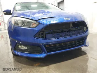 2015 Ford Focus ST with VIN 1FADP3L98FL321600, listed as a IAAI auction lot 40489832 with 91,762 mi miles. Bid and sale history available at carsss.com. Image 6.